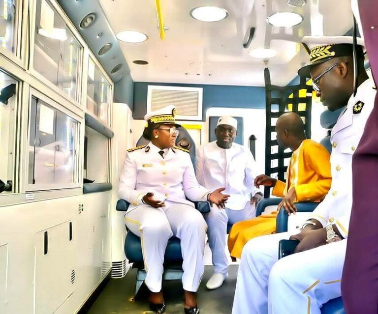 Deux ambulances de dernière génération pour la commune de Nguidile